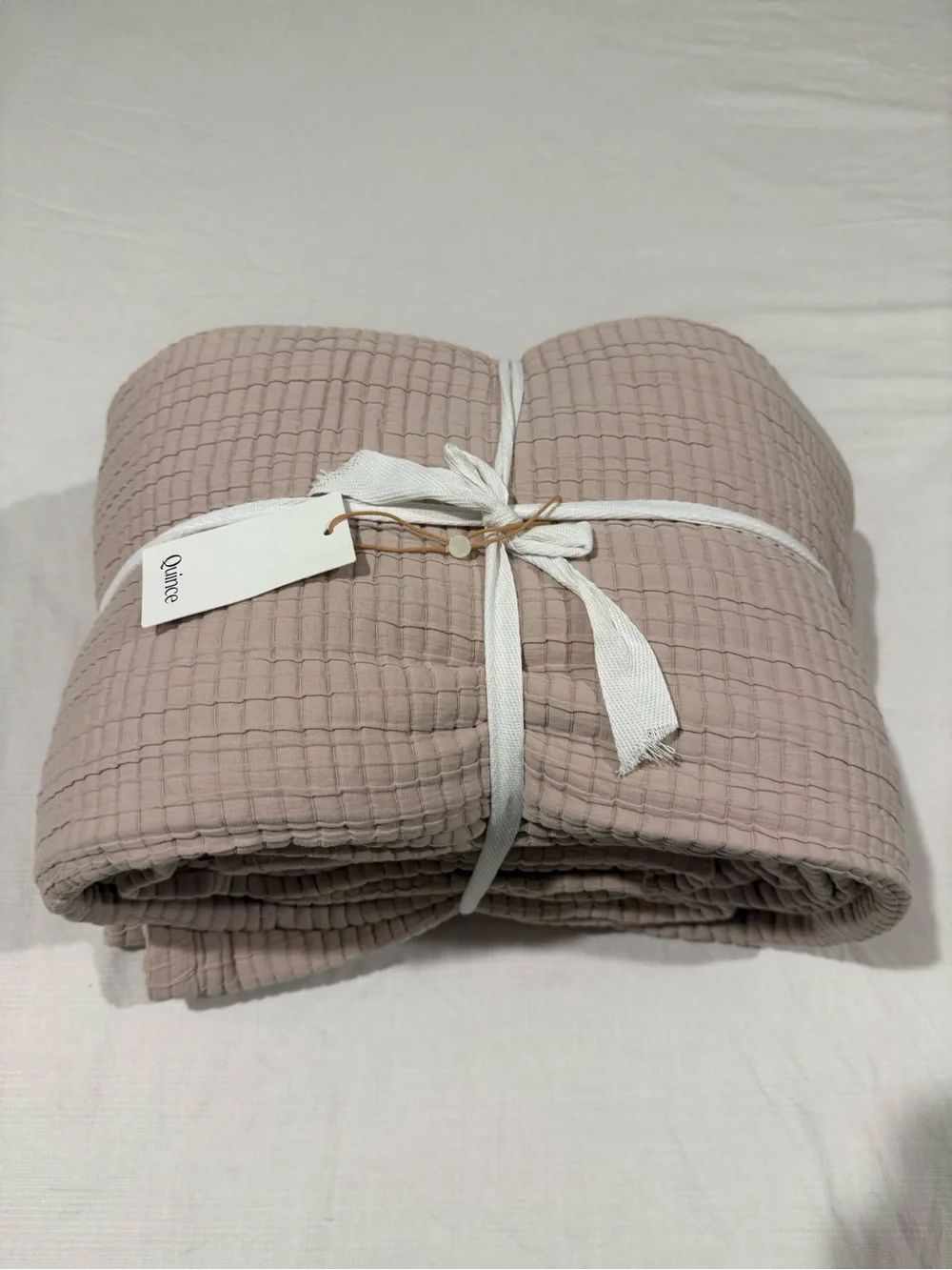 New Quince Organic Ribbed Cotton Coverlet Set King/CalKing MSRP $154 - Sand